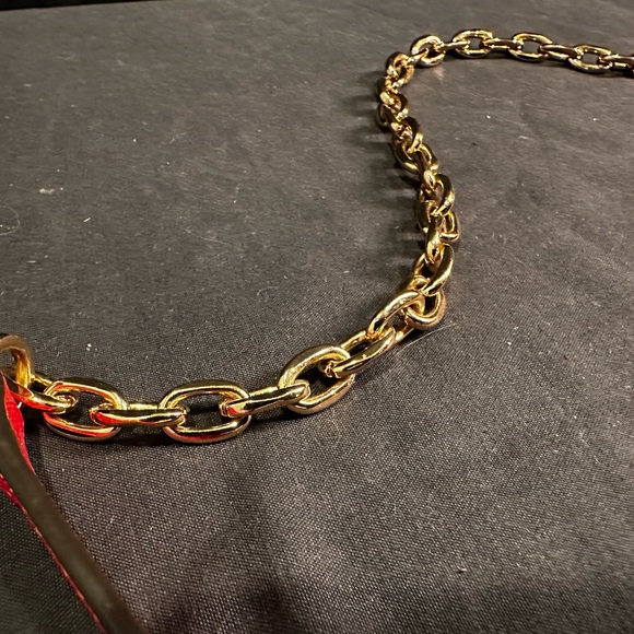 TORY BURCH RED ROBINSON PEBBLED CHAIN WALLET - Picture 4 of 14